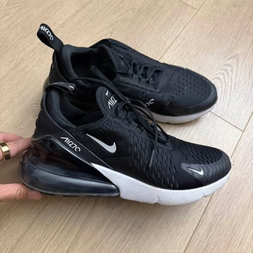 Nike Air Max 270 Black and White size 8 women’s